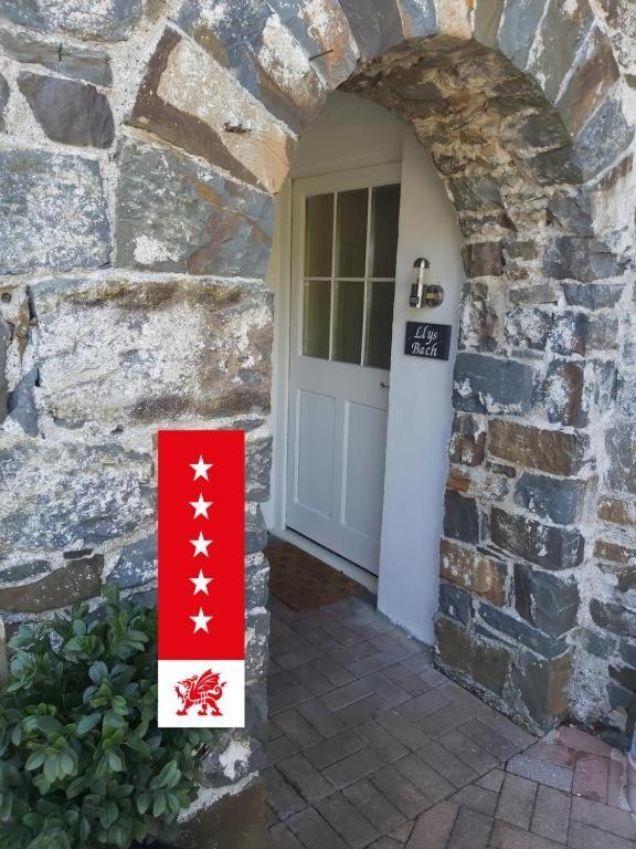 Llys Bach Apartment At Llys Aeron Aberaeron Kültér fotó